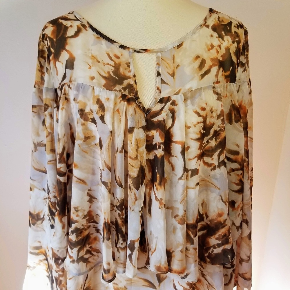 Jennifer Lopez 1X Brown Floral Blouse